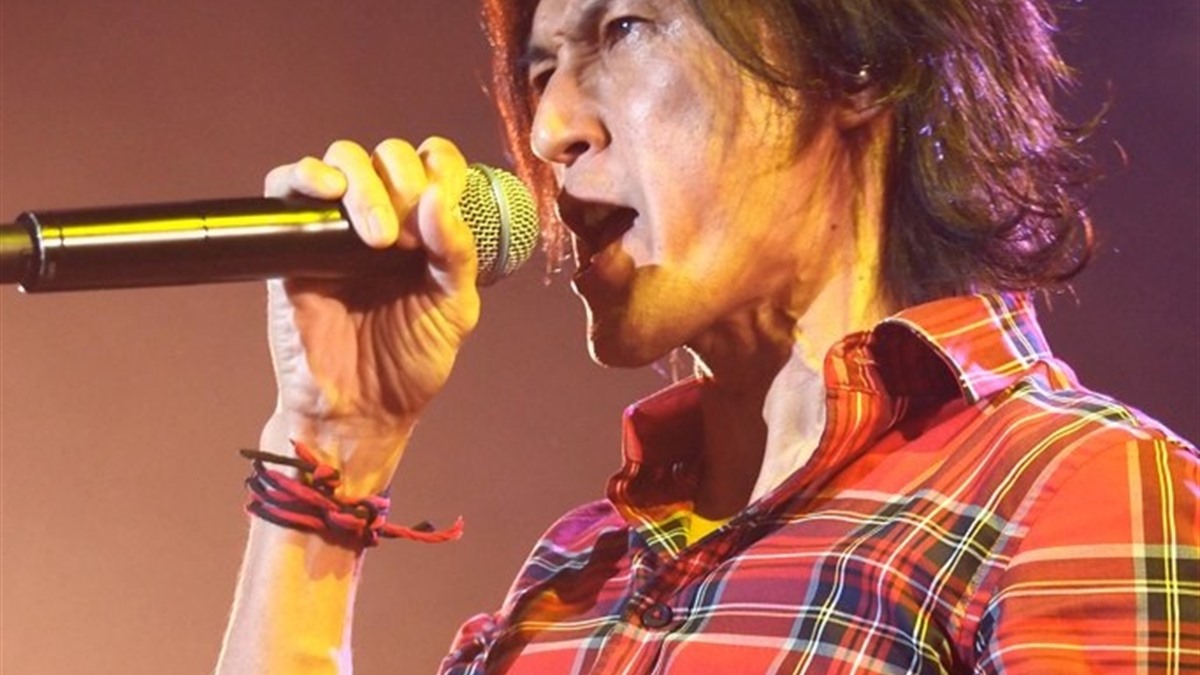 稲葉浩志 関連記事のアイキャッチ画像