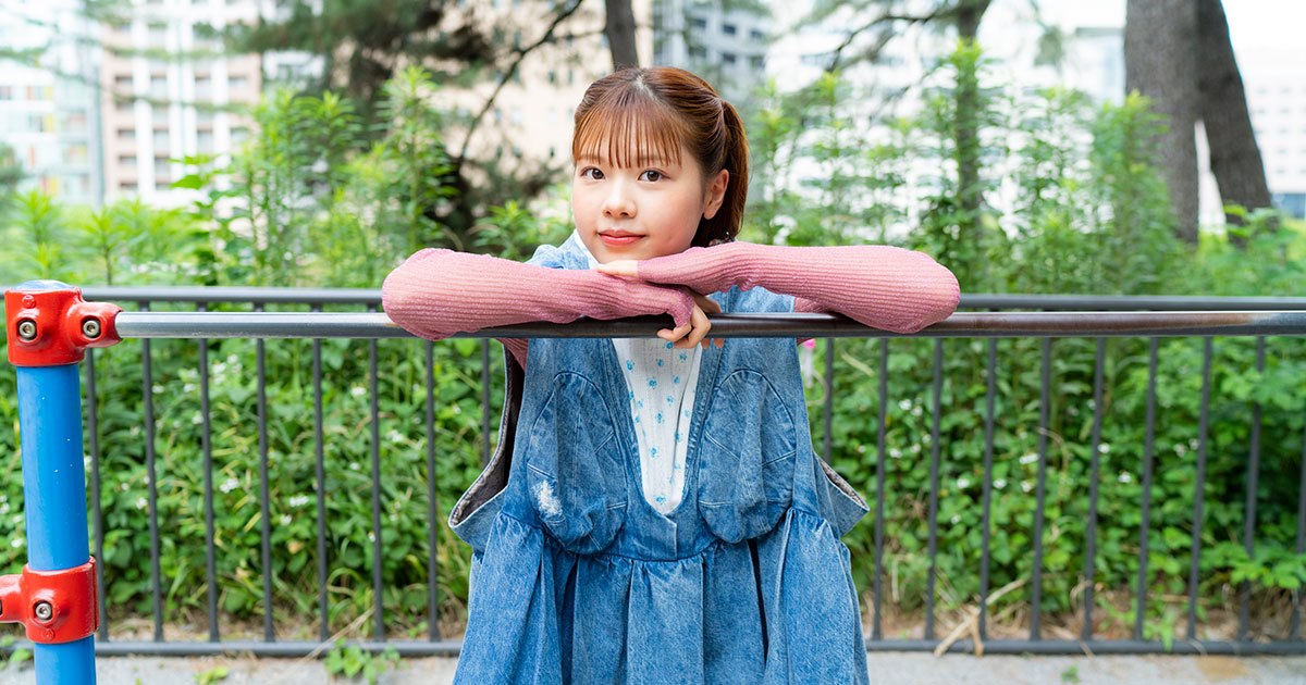 アニメ主題歌で明るく前へ進む歌声を広げたasmi