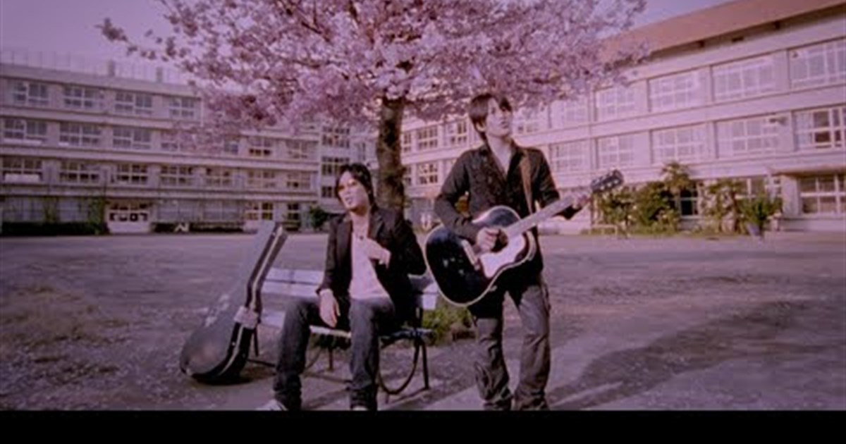 初期作品の公式映像に残る小渕健太郎と黒田俊介