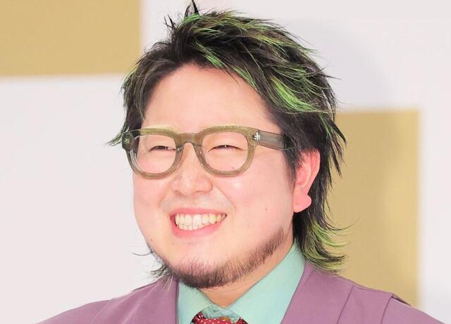 声色と表情を使い分けるこっちのけんと