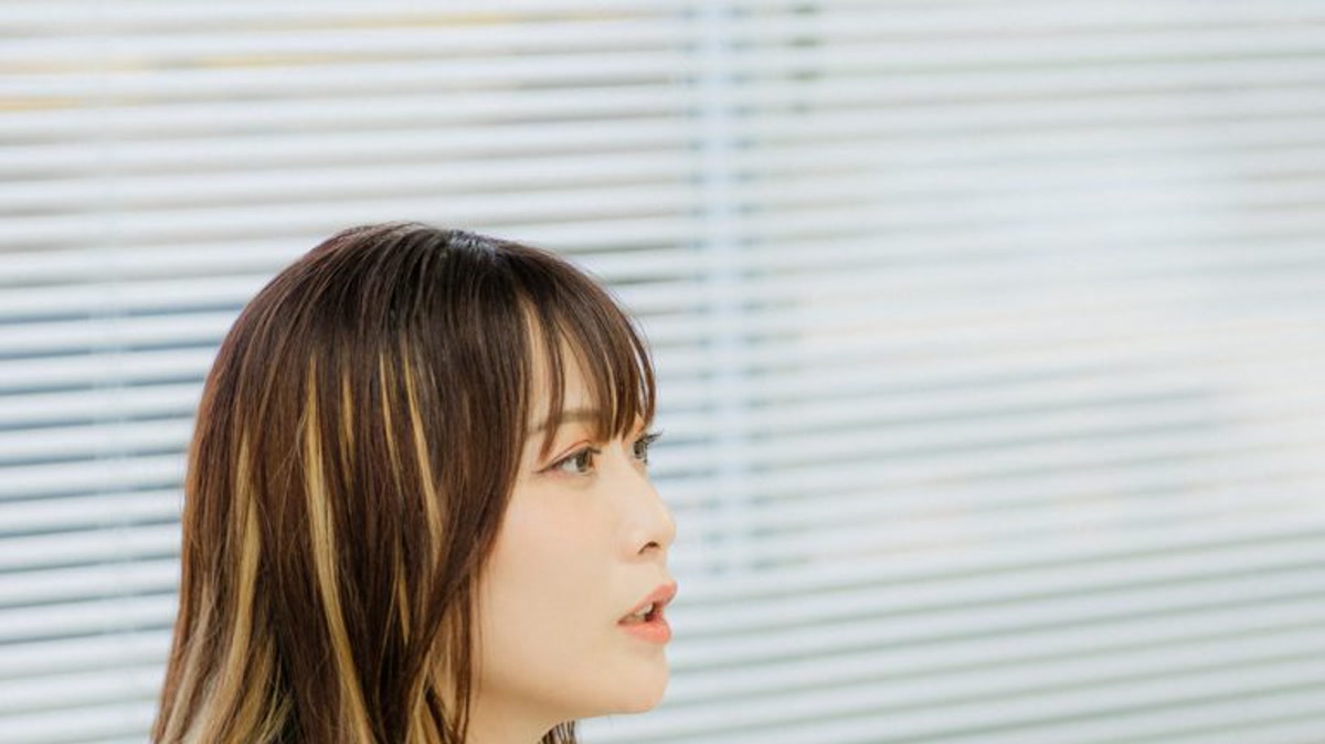 世界のステージで自分名義の歌を育てたMay'n