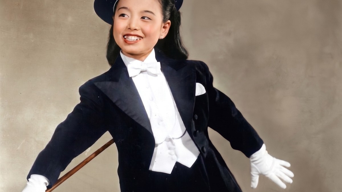 少年役の衣装を着た若き美空ひばり