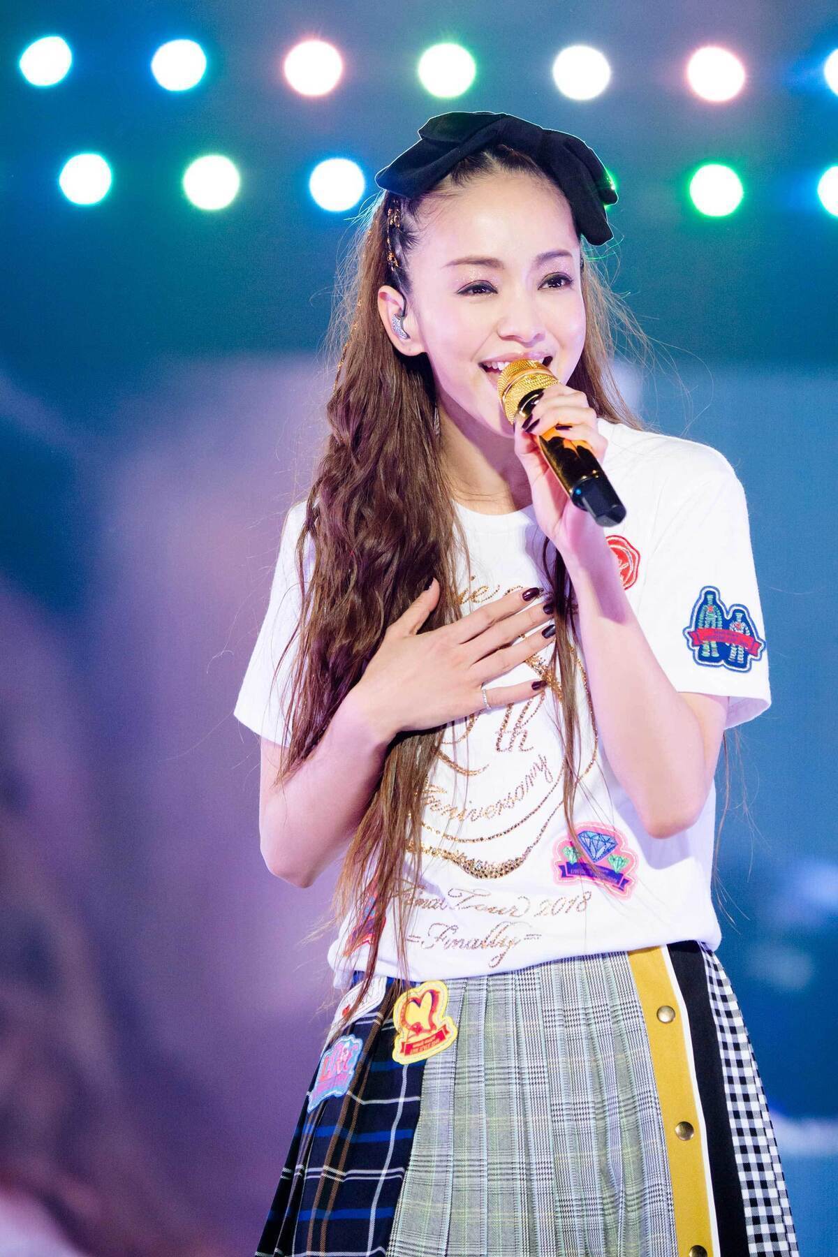 引退前のステージで歌う安室奈美恵