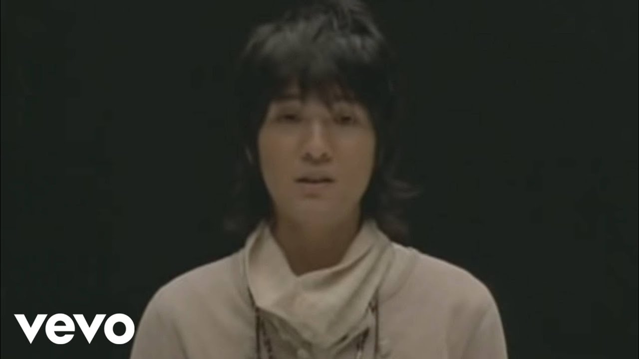 デビュー初期の森山直太朗が歌う姿