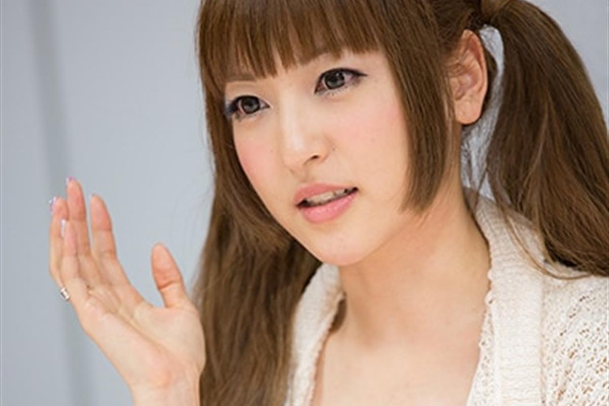 初期の音楽活動で歌と役の接点を探した神田沙也加