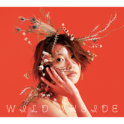 Rihwaが写る『WILD INSIDE』のジャケット