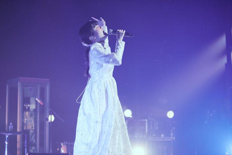 赤青ツアー2021で歌う吉澤嘉代子