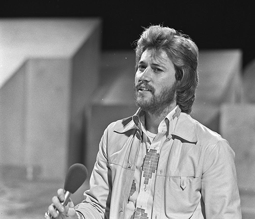 1973年のテレビ番組「TopPop」に出演したバリー・ギブ