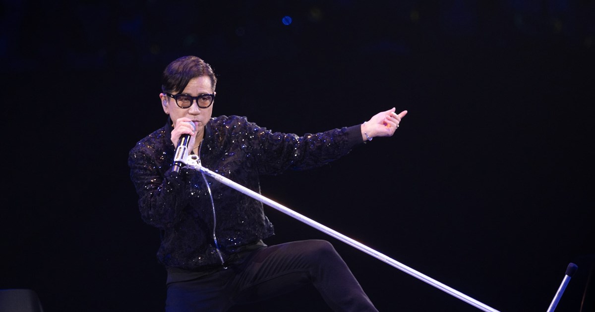声を出し続けるだけでなく、身体と間で歌を見せる藤井フミヤ