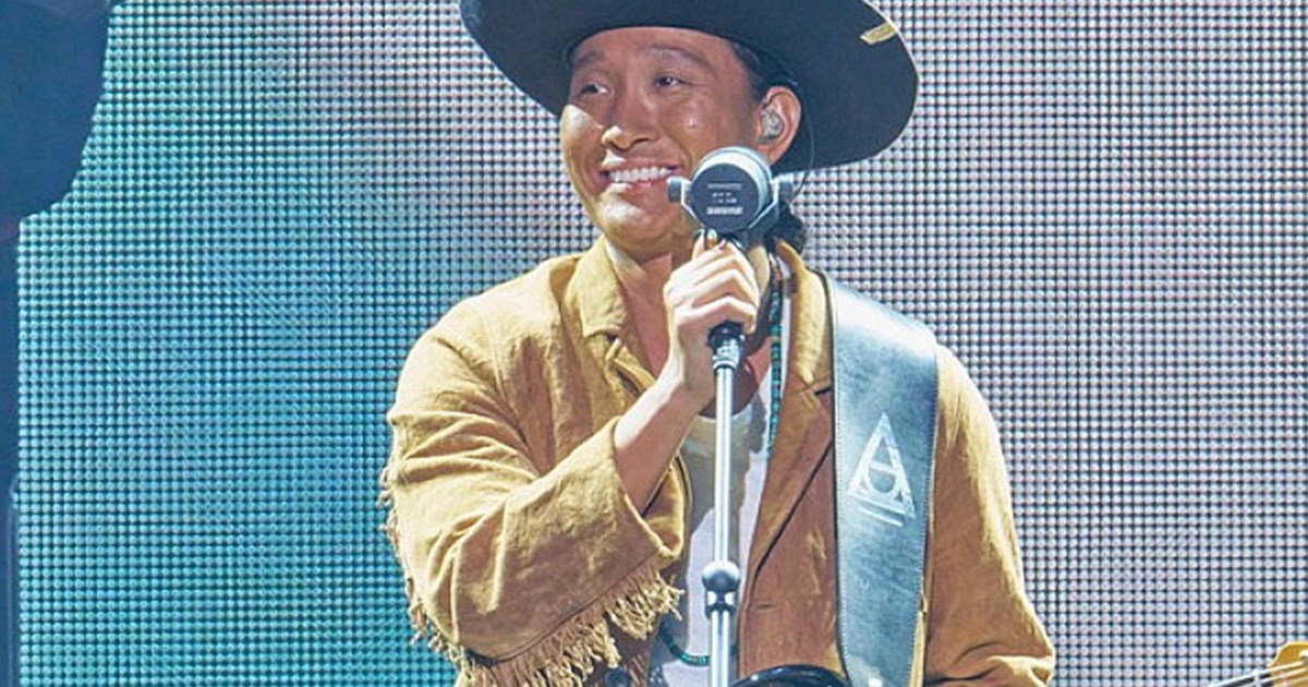 大きな会場と編成へ歌声の幅を広げた平井大