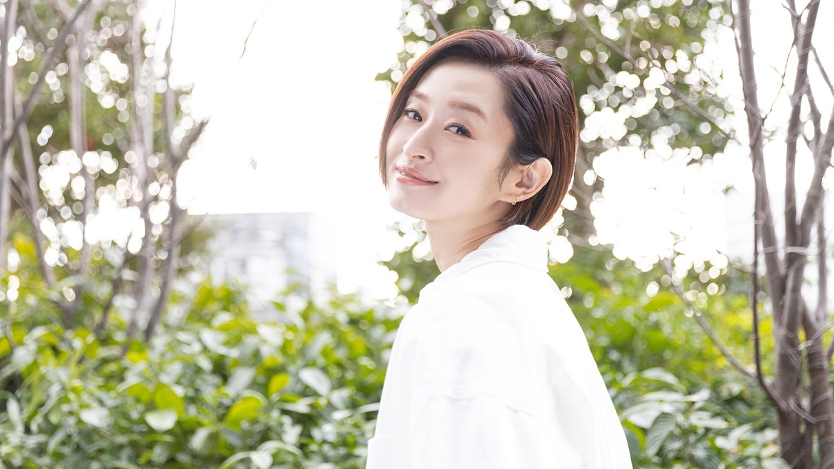 島袋寛子の歌い方が細いのに弱く聞こえない理由を分析する記事のアイキャッチ