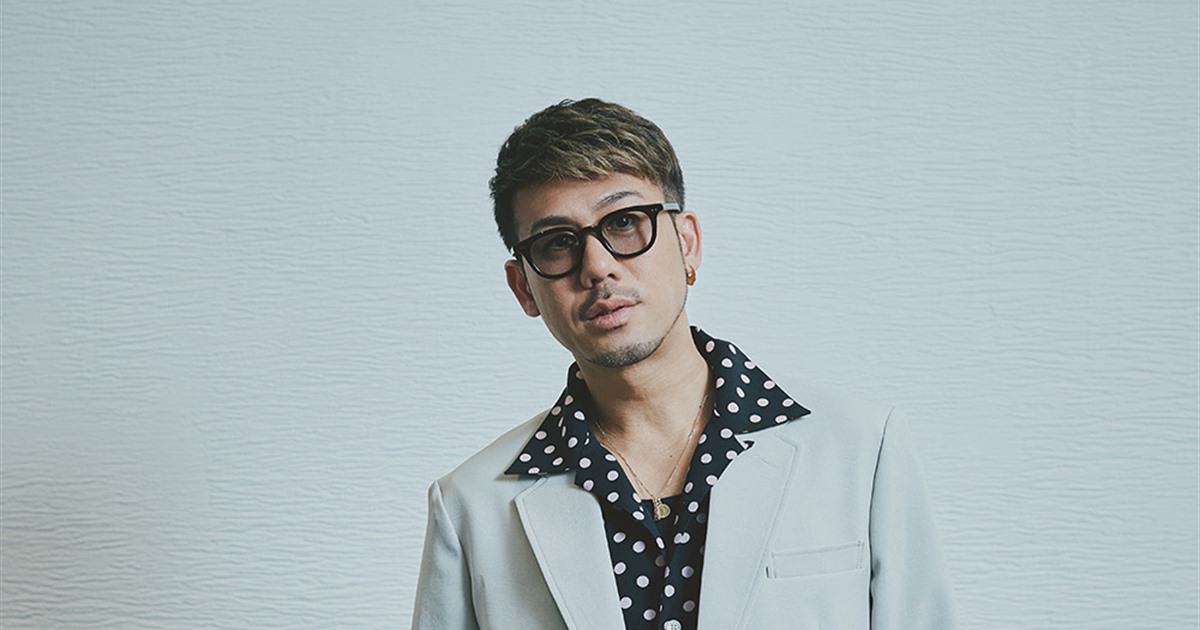 堂珍嘉邦とのハーモニーやバンドとの呼吸の中で一声目から曲を動かす川畑要