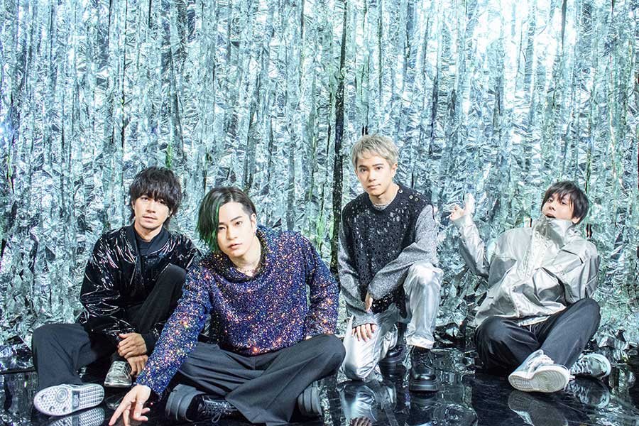 三原健司を含むフレデリックの4人