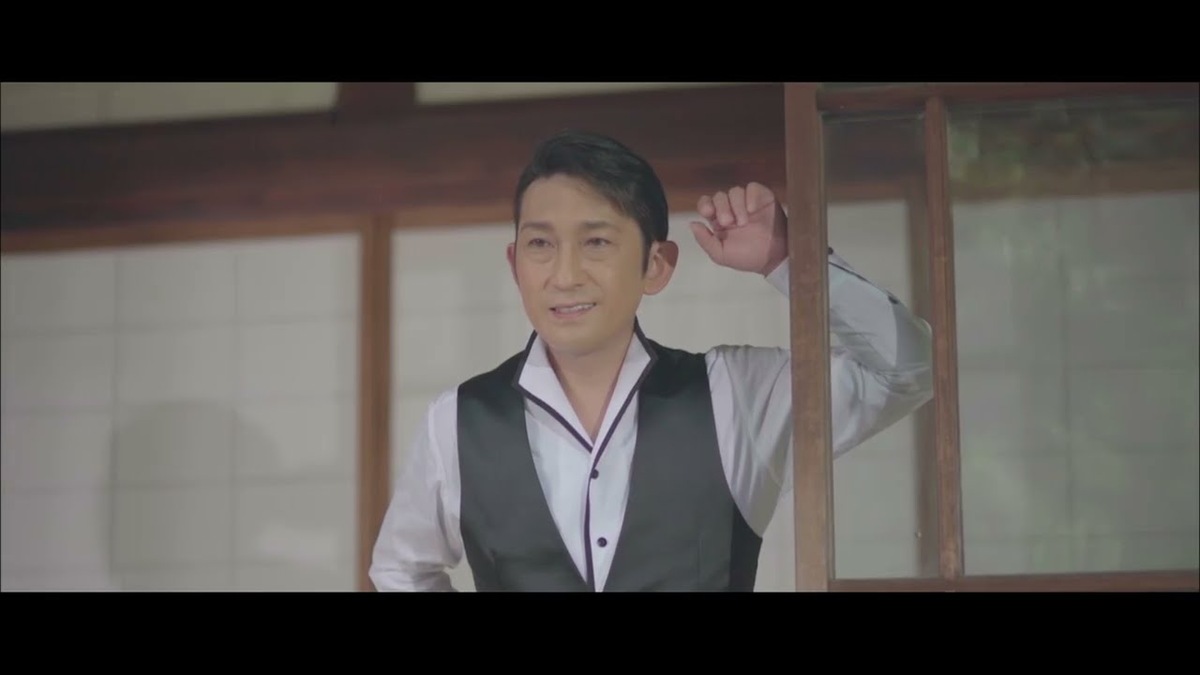 アイヤ子守唄を歌う福田こうへい