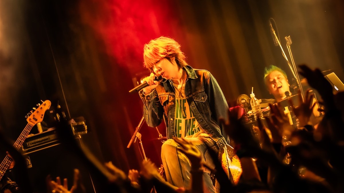 シドのマオの歌声が結成から活動休止と復帰を経て変化した歩みをたどる記事のアイキャッチ