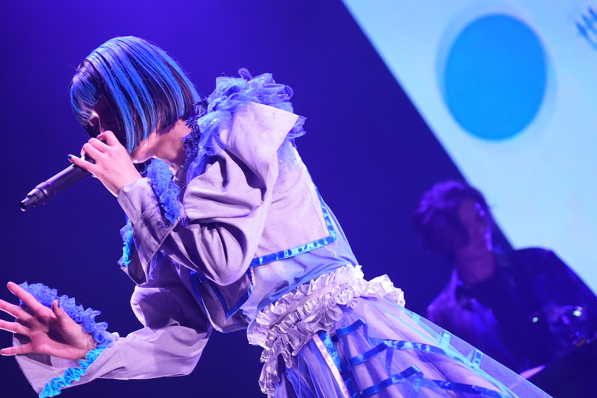 2024年の三月のパンタシア公演で歌うみあ