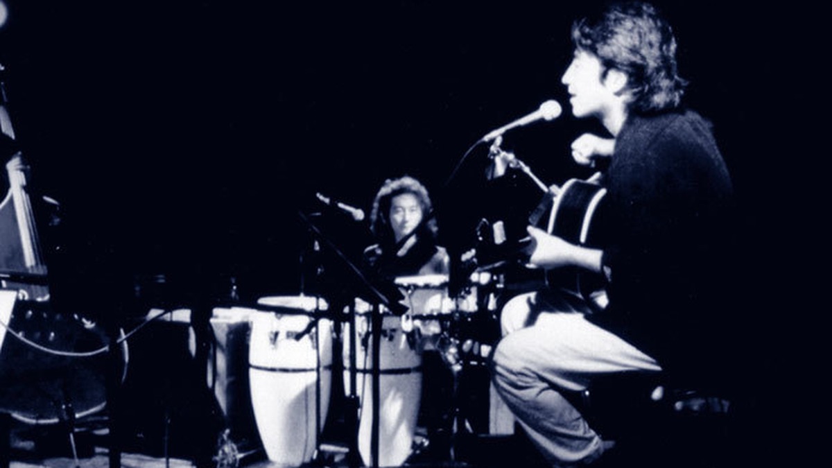 45周年期の佐野元春とTHE COYOTE BAND