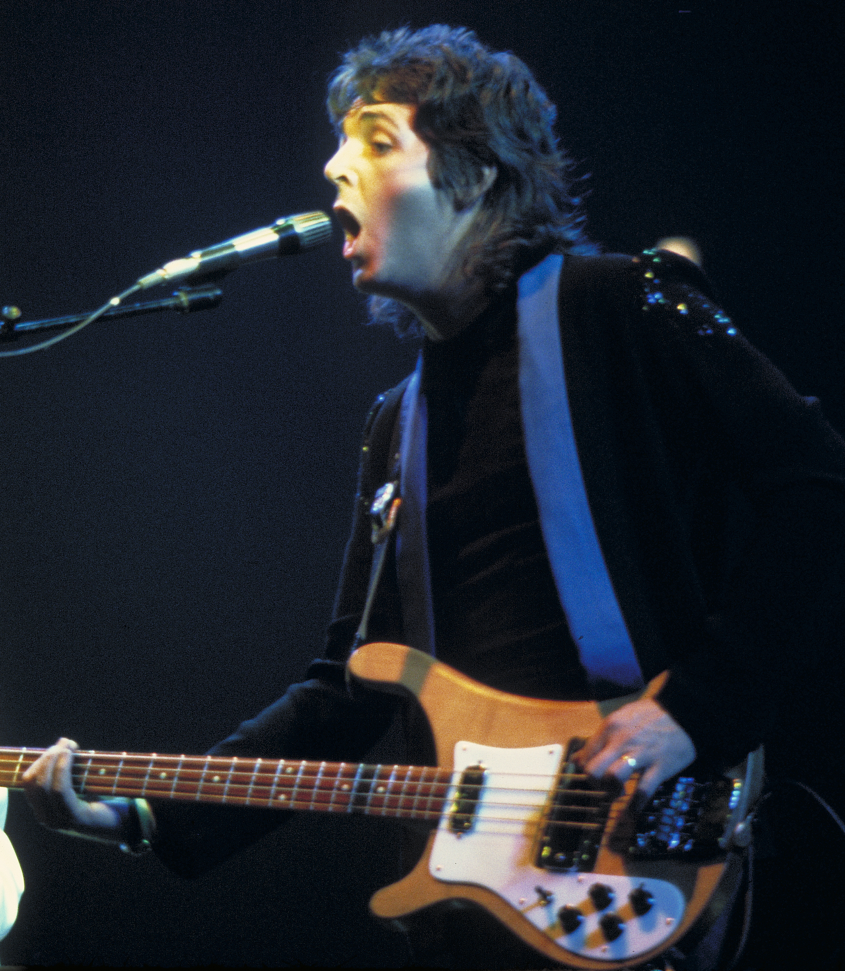 1976年、ウイングス公演のポール・マッカートニー