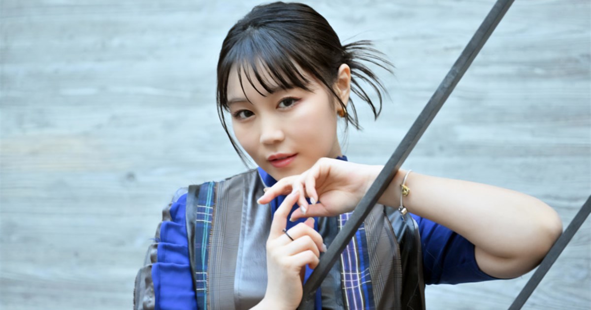 Flowerの切なさから正解まで鷲尾伶菜の歌声の変遷をたどる記事のアイキャッチ