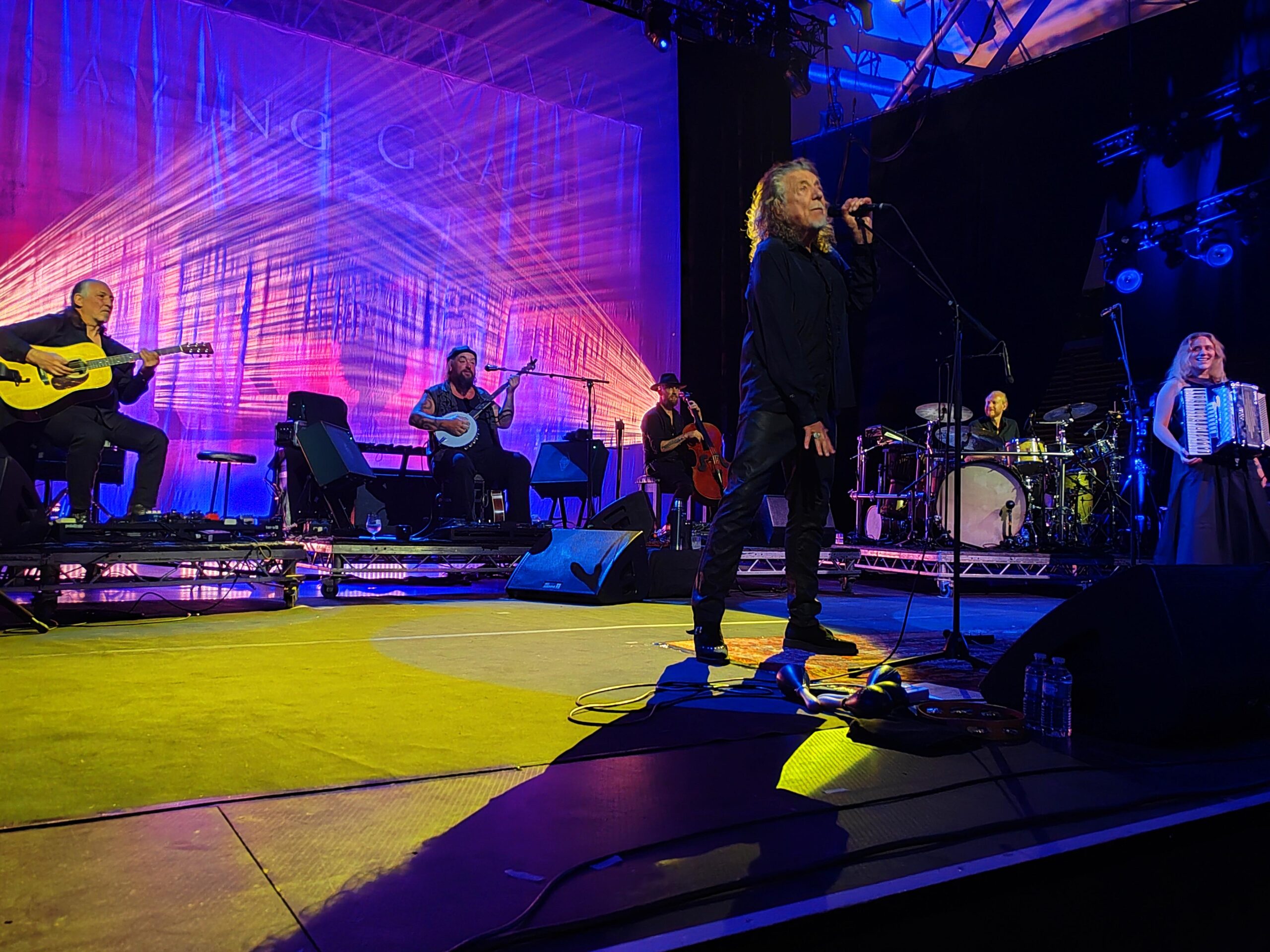 2025年、Festival de Poupetでのロバート・プラントとSaving Grace