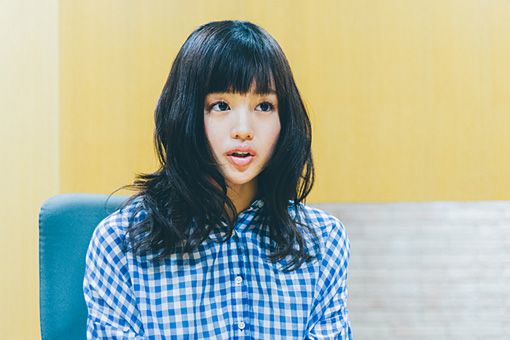 2016年のインタビューに掲載された藤原さくらの写真