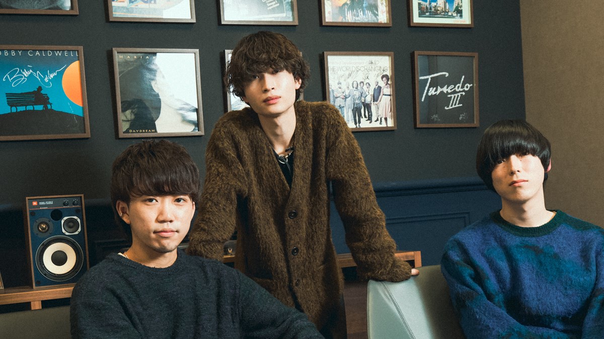 結成初期にシャイトープで歌う佐々木想