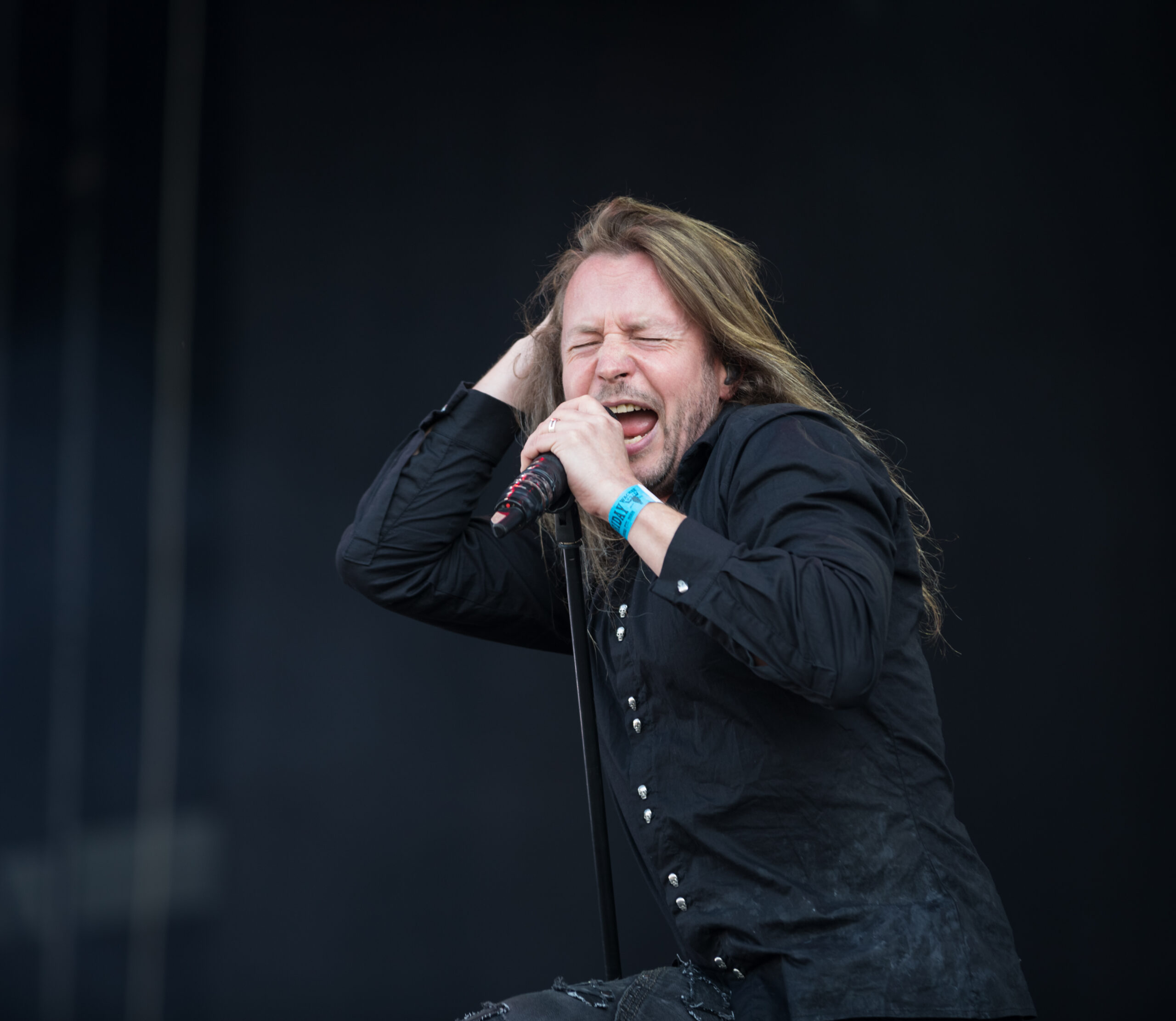 2015年、Wacken Open Airで歌うティモ・コティペルト