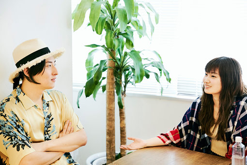 ビッケブランカと佐藤千亜妃の対談