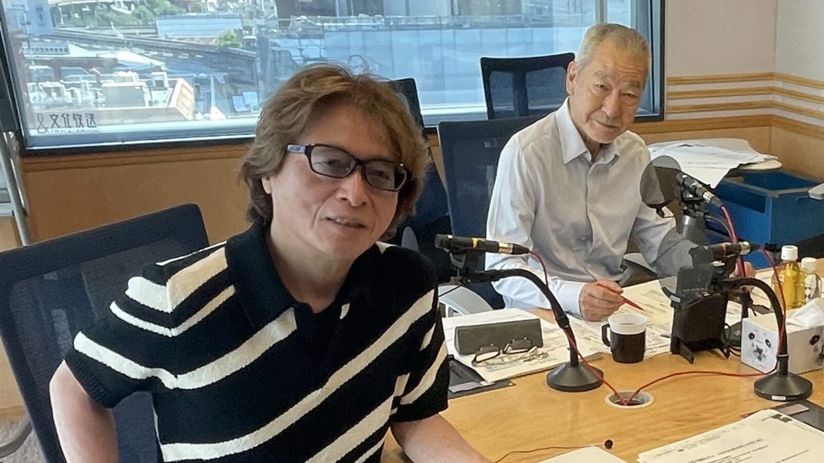 歌の物語について語る甲斐よしひろ