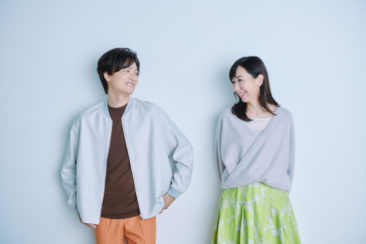 左から井上芳雄、コトリンゴ