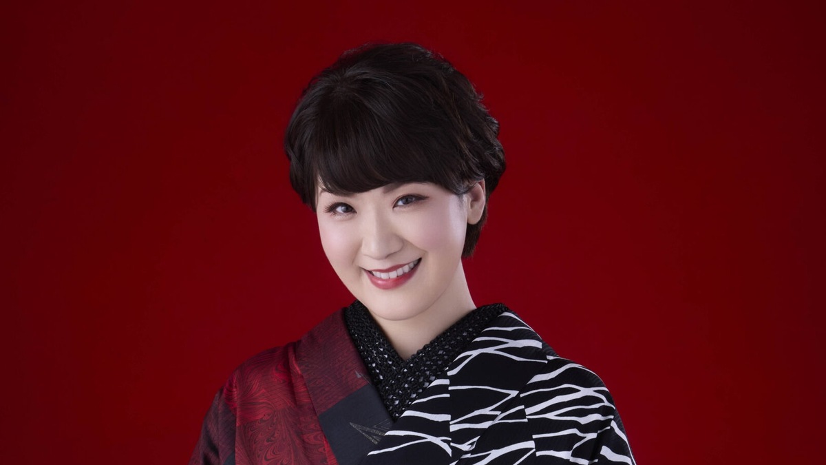 市川由紀乃の歌声の変遷をたどる記事のアイキャッチ