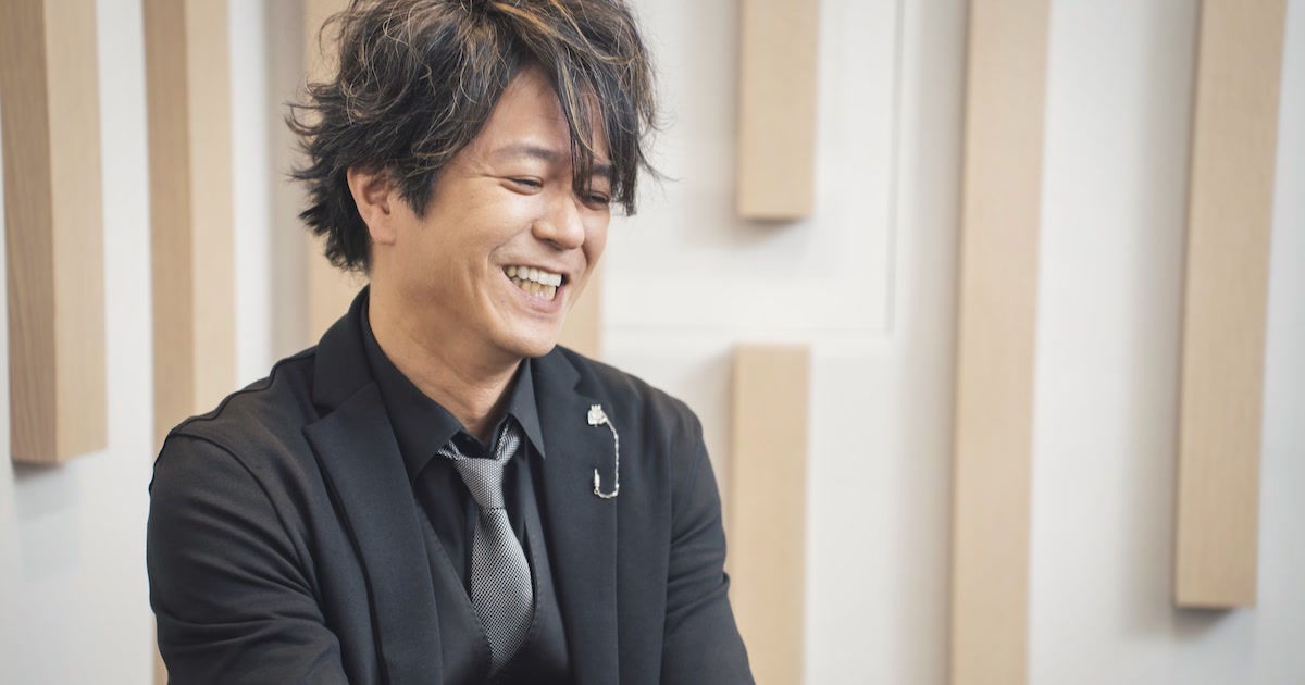 長いレコーディングを通して声の特性を生かす歌い方を見つけた浅岡雄也