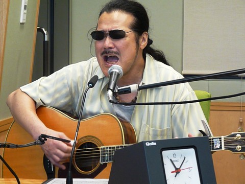 因幡晃（2010年8月14日・ラジオ番組での生演奏）