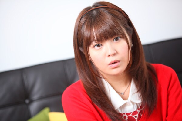 ソロデビュー時の2012年に取材を受けた竹達彩奈