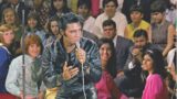 1968年のテレビ特番で歌うエルヴィス・プレスリー