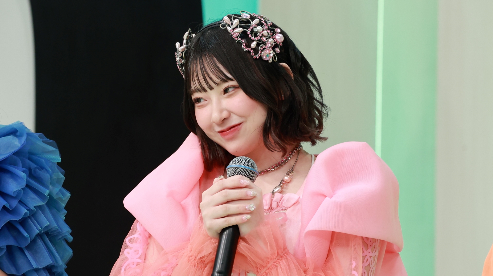 2024年のテレビ初生歌唱時の桜庭遥花（entax掲載）