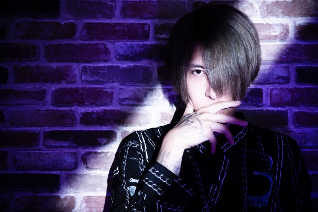 葉月（2020年10月公開のインタビューより／写真：竹中圭樹〈アーティストフォトスタジオ〉）。