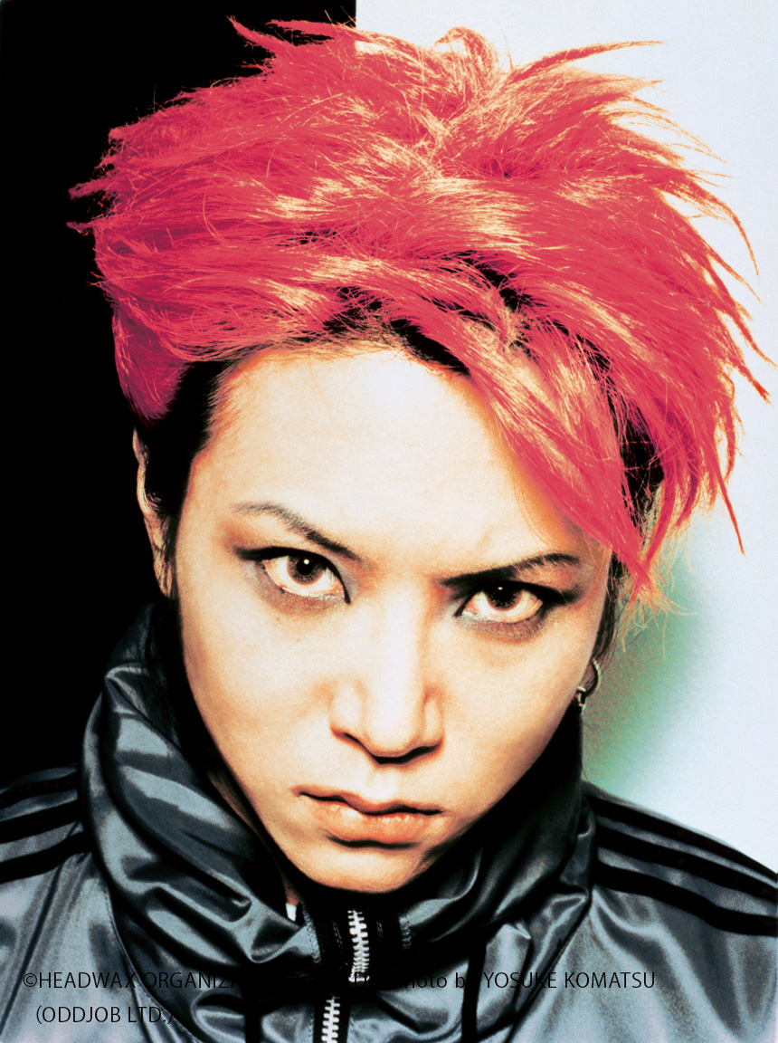 hide（ユニバーサル ミュージック掲載写真／撮影：YOSUKE KOMATSU）