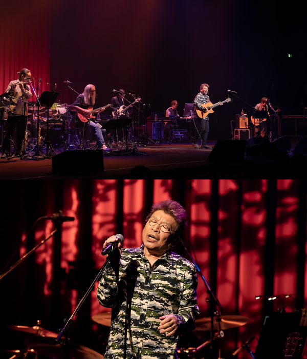 ばんばひろふみのステージ写真（2023年2月10日、大阪公演、撮影：井上嘉和）