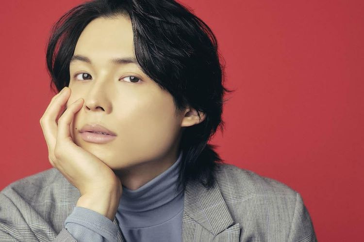 『すずめの戸締まり』取材時の松村北斗（2022年掲載）