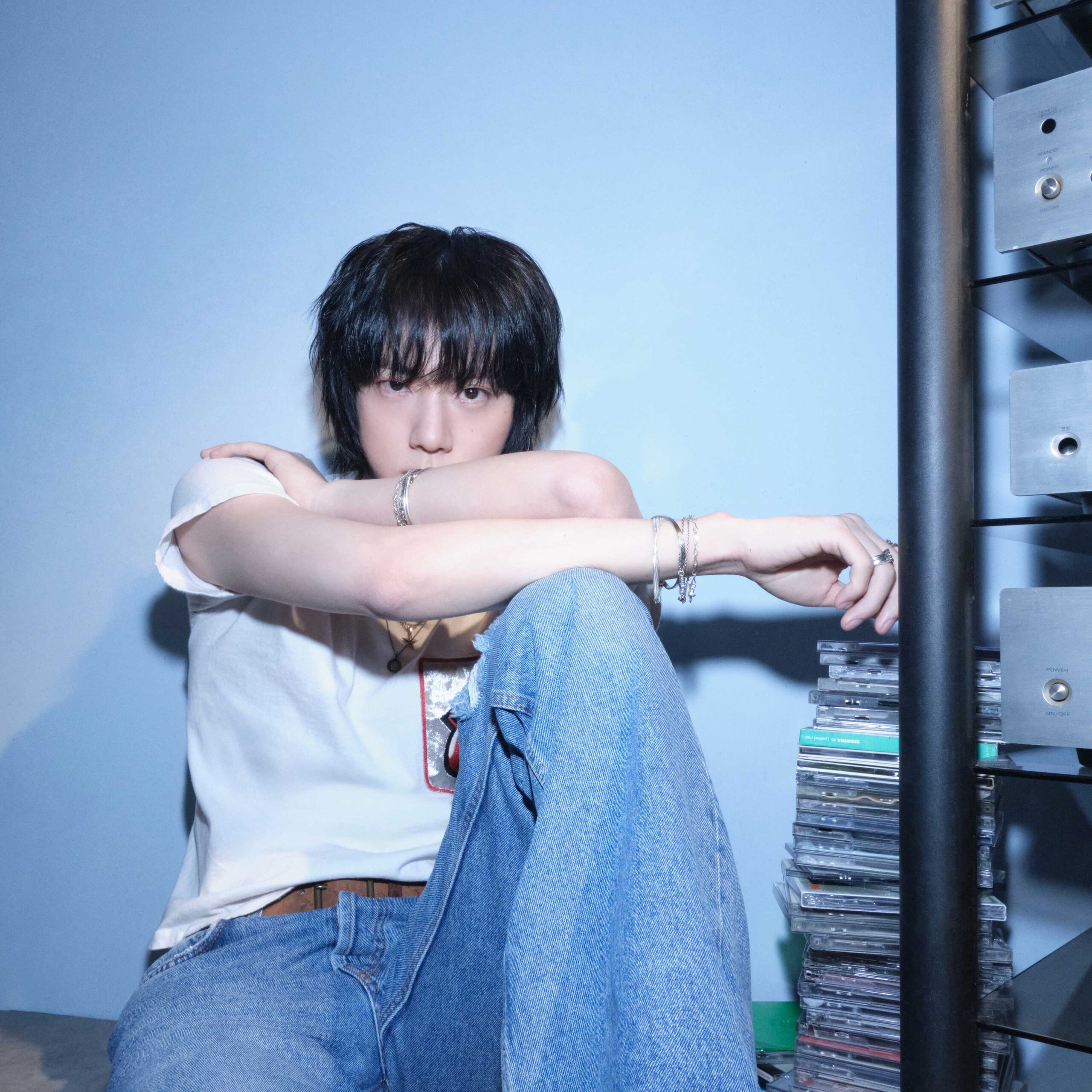 2025年『Echo』のコンセプト写真に写るジン（BIGHIT MUSIC）