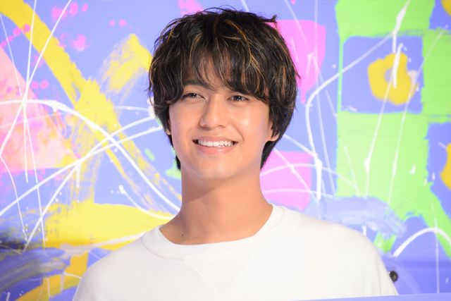 2022年のドラマ『ボーイフレンド降臨！』の制作発表会に登場した髙橋海人