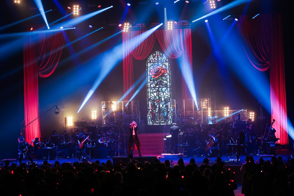 2025年7月、LINE CUBE SHIBUYAでのKAMIJOの公演