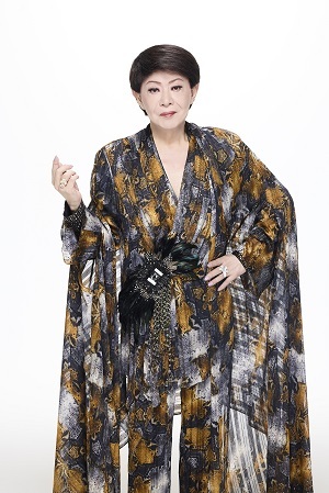 日本クラウンの公式プロフィールに掲載された美川憲一（撮影時期不明）