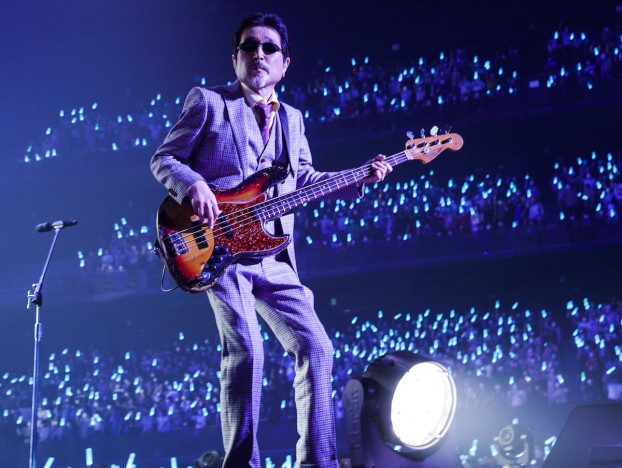 2022年の夏のライブでの桜井賢（上飯坂一撮影／Real Sound掲載）