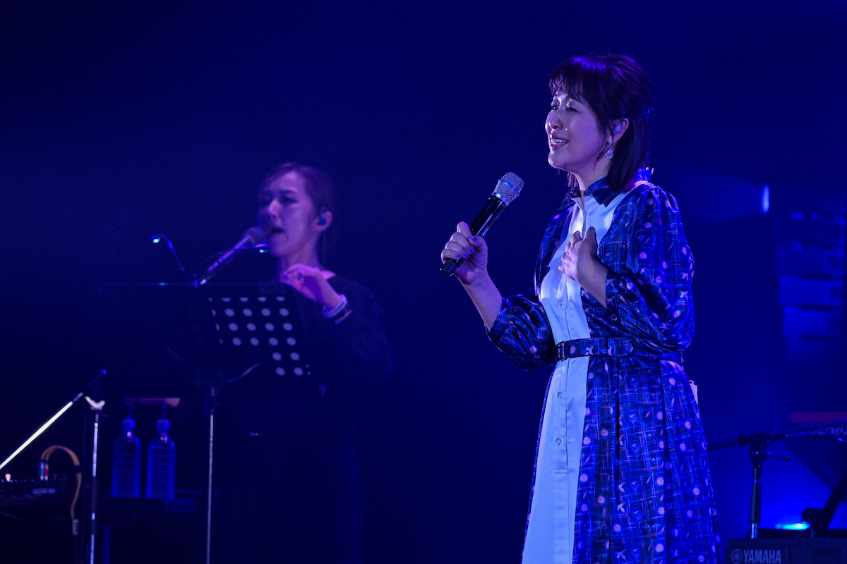 2026年9月の「Moments」で歌う菊池桃子