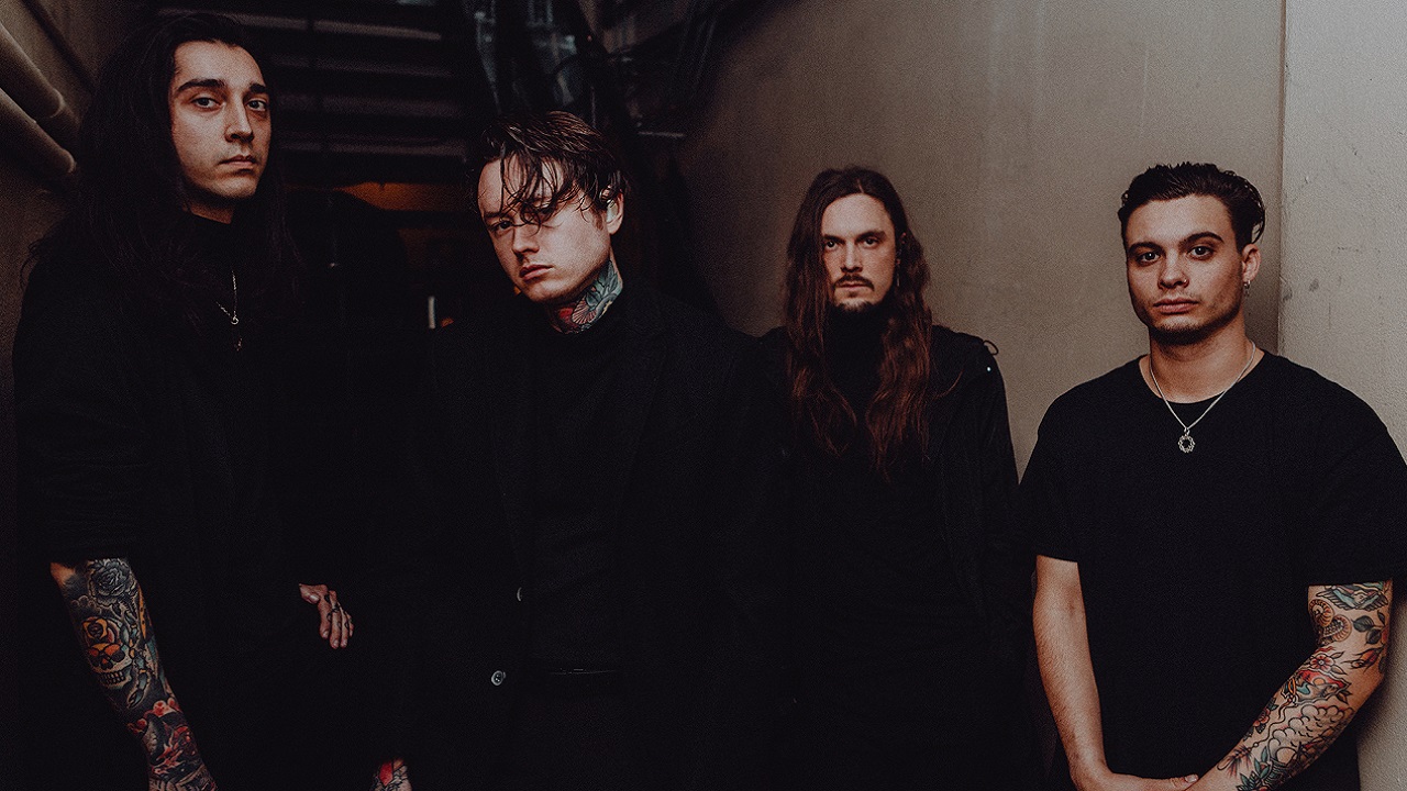 Bad Omens（ノア・セバスチャンは左から2人目／2023年の「Louder」掲載写真）