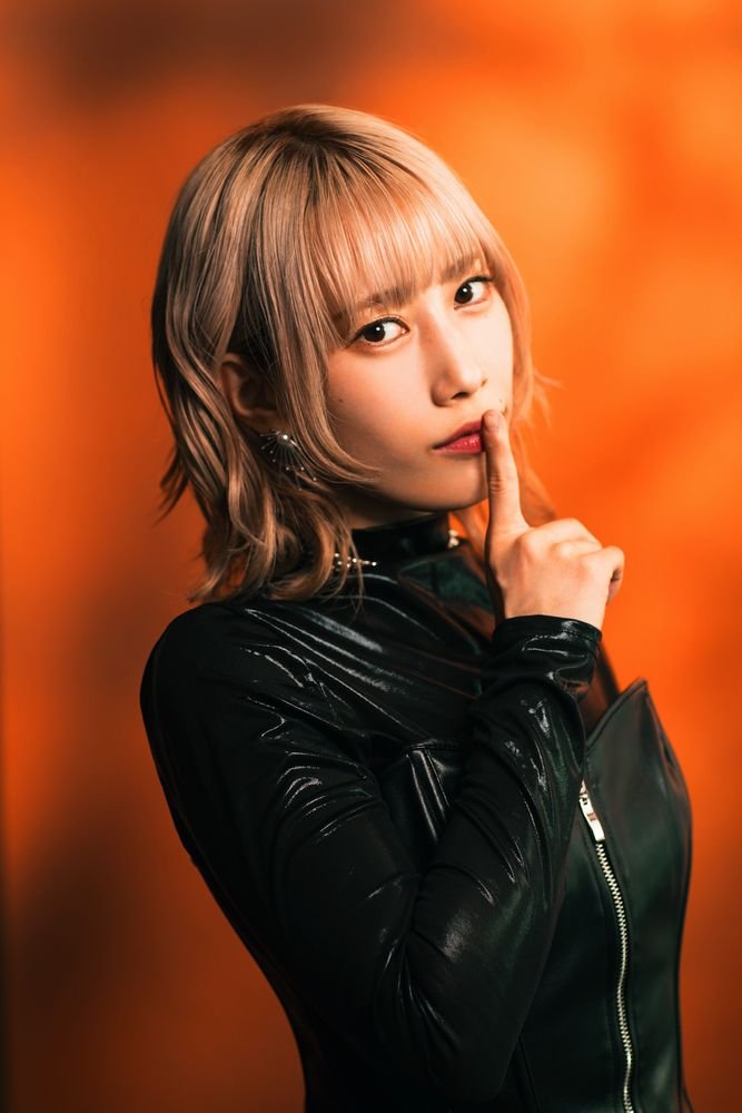 「Majestic Catastrophe」の声の使い分けについて話す2025年の取材に掲載された佐々木李子