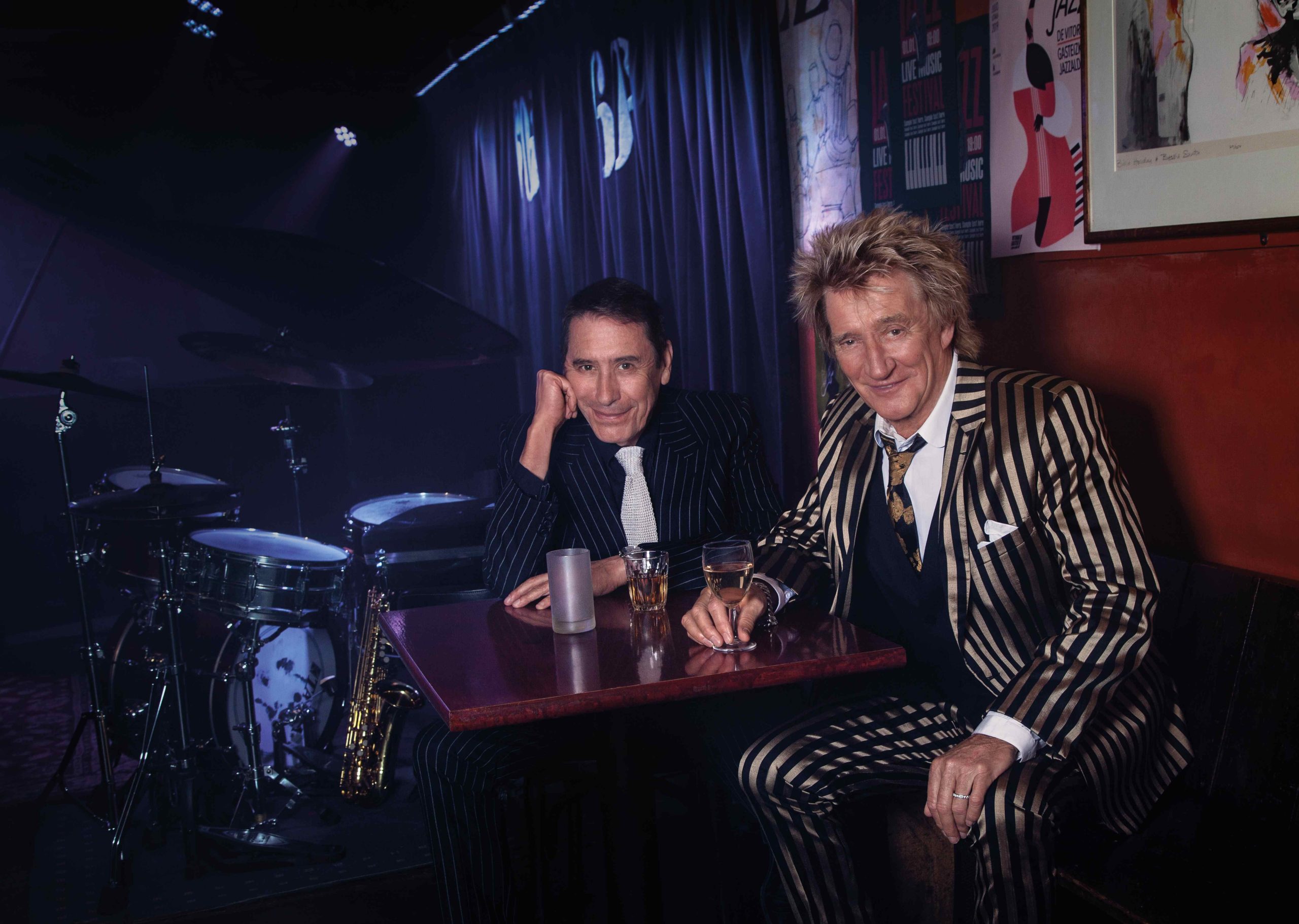 2024年『Swing Fever』の告知写真に写るロッド・スチュワートとジュールズ・ホランド(撮影:Jonas Mohr)