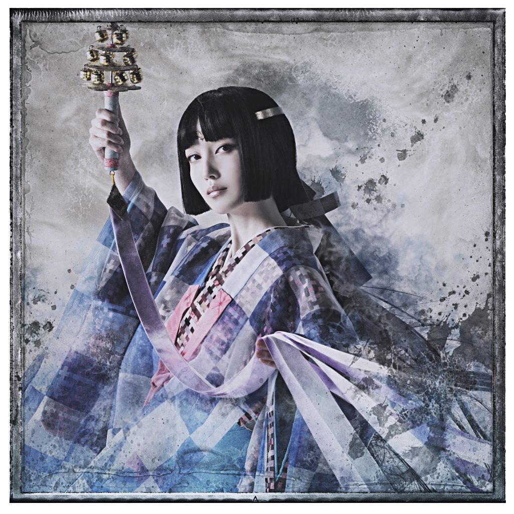 「天號星」で神降ろしのみさきを演じる久保史緒里の2023年公演ビジュアル